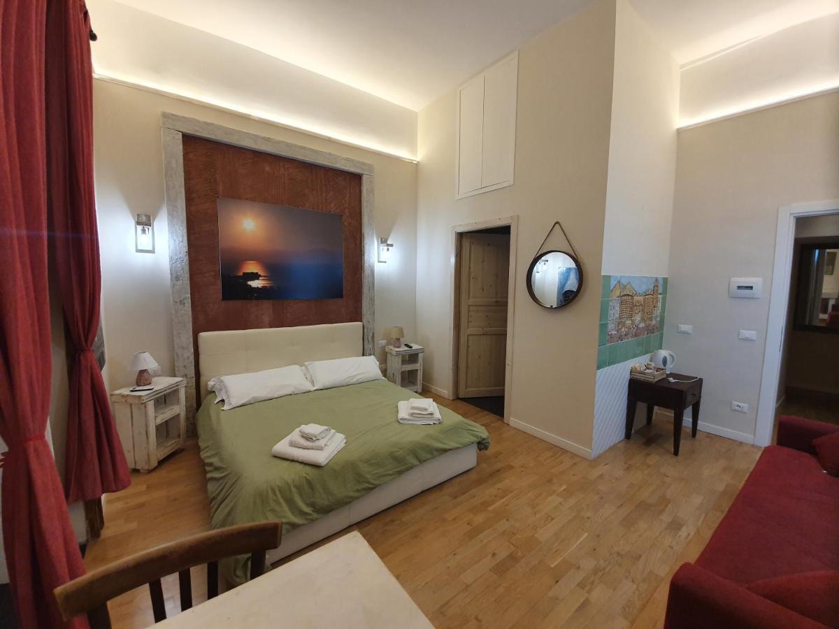 Corso 211 Beds & Guest house